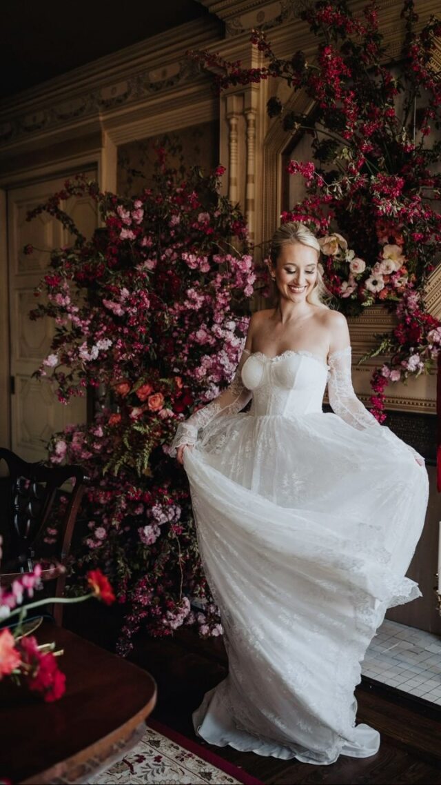 Accidental Bridgerton vibes in the most Bridgerton location ever.
And getting to play with the Queen, @garnetdahlia .
👑

Host & Photos: @garnetdahlia
Coordination: @ke_coordination
Venue: @aldenvilla1881
Videographer: @retrosespectivefilms
Florist: @splintsanddaisies
Stationary: @corkandchambers
Rentals: @tayloredeventsandrentals
Hair: @sarak.beauty
MUA: @dezcruzbridal 
Cake: @sweetsadiescustomcakes
Dress: @lulus
Jewelry: @maejeanvintage
Shoes: @sheischeval
Car: @mopeds_and_scooters 

(And my personal moral support + clean up crew 😝: @jillianmcgrath , Because I then left for NY at 3am)

All local and #americangrownflowers , with #nofloralfoam 🌷
#bridgerton #bridgertonbyaccident #floraldreams #localflowers #sustainableflowers