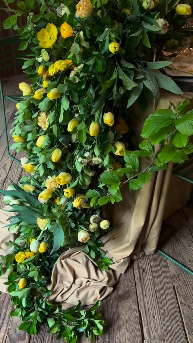 Barn Dinner. 
But make it a forest.

Had the opportunity last night for my 9th annual Ladies Dinner in The Barn, with the most bad ass friends and family there ever was.

#lancasterflorist #fingerlakesflorist #springflowers #barndinner #barnparty